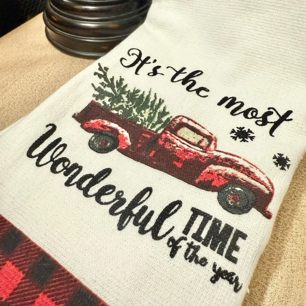 NWT Set of 2 It’s The Most Wonderful Time of The Year Plaid Kitchen Towels